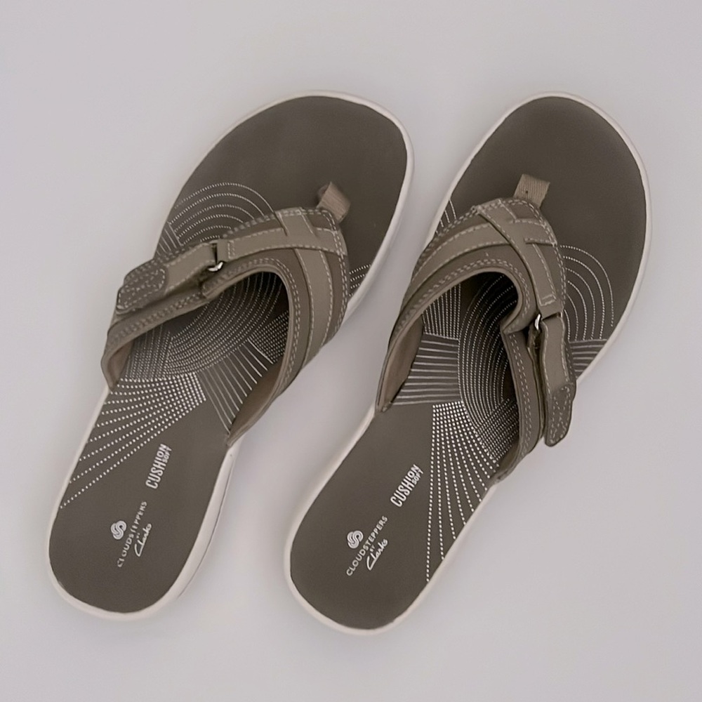 Clarks Cloud steppers Slippers Size